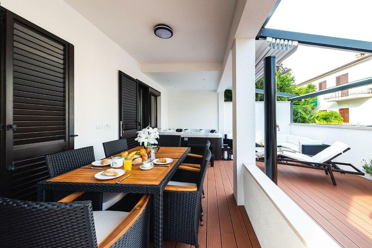 Apartment Auretta Новиград Екстериор снимка